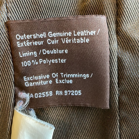 Rich brown Danier leather jacket with lots of pockets - Picture 6 of 6